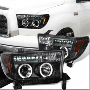 Затемненные передние фонари на Toyota Tundra
