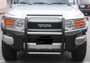 Защита бампера на Toyota FJ Cruiser