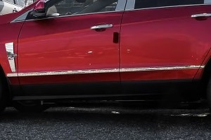 Хромированные детали на Cadillac SRX